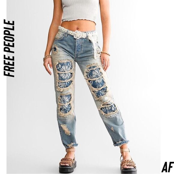 FREE PEOPLE DESERT ROSE STRAIGHT JEANS NWT SIZE 27 - Picture 3 of 13